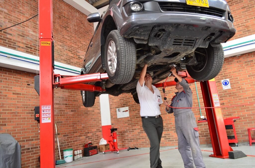 mechanical, workshop, tire, tool, fix, cleaning, sand, polish, air, repair, automobile, car, crane, vehicle, damaged, stranded